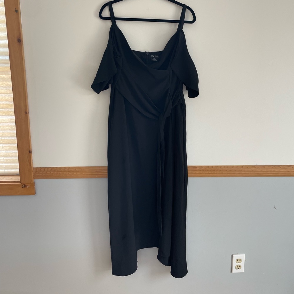 City Chic size 16 cold shoulder elegant maxi dress